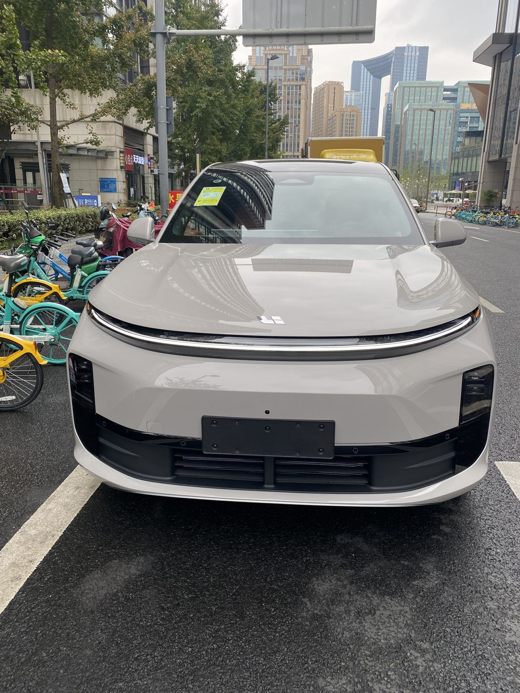 PG电子直营站 MEGA 高压纯电 MPV